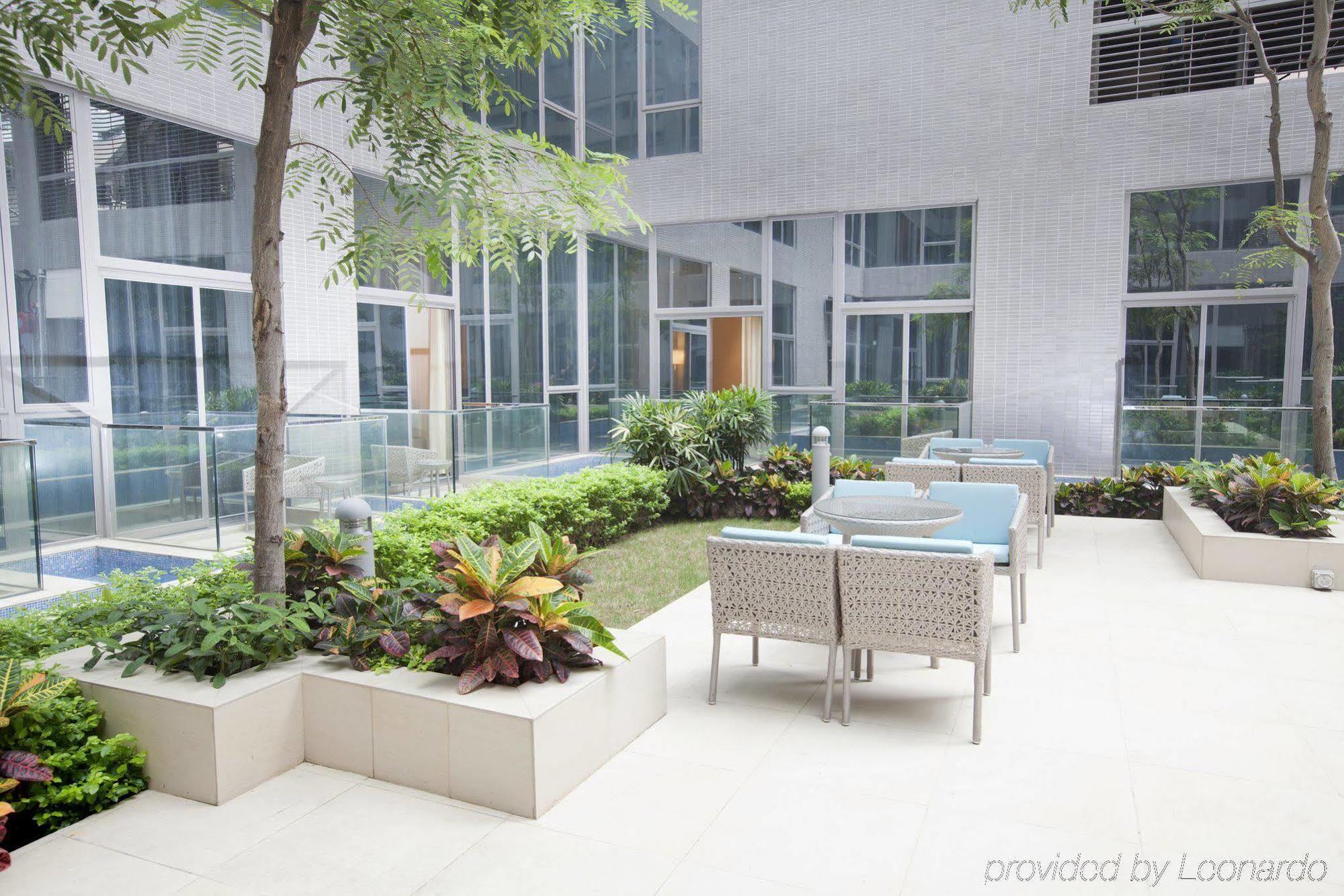 Dorsett Tsuen Wan, Hong Kong Hotel Екстериор снимка